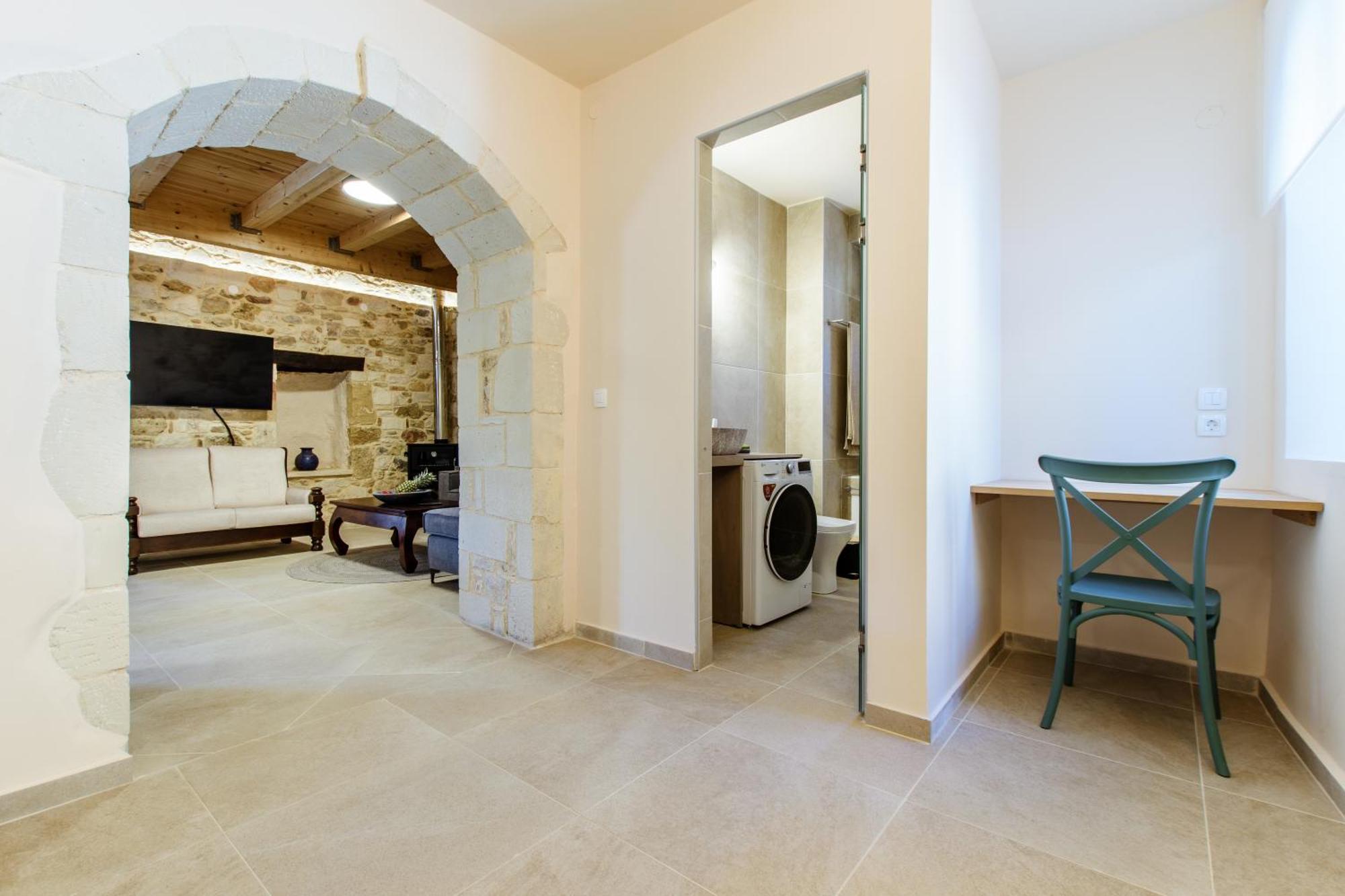 Kilada Village Retreat Jacuzzi - Parking - Garden Platanias (Crete)