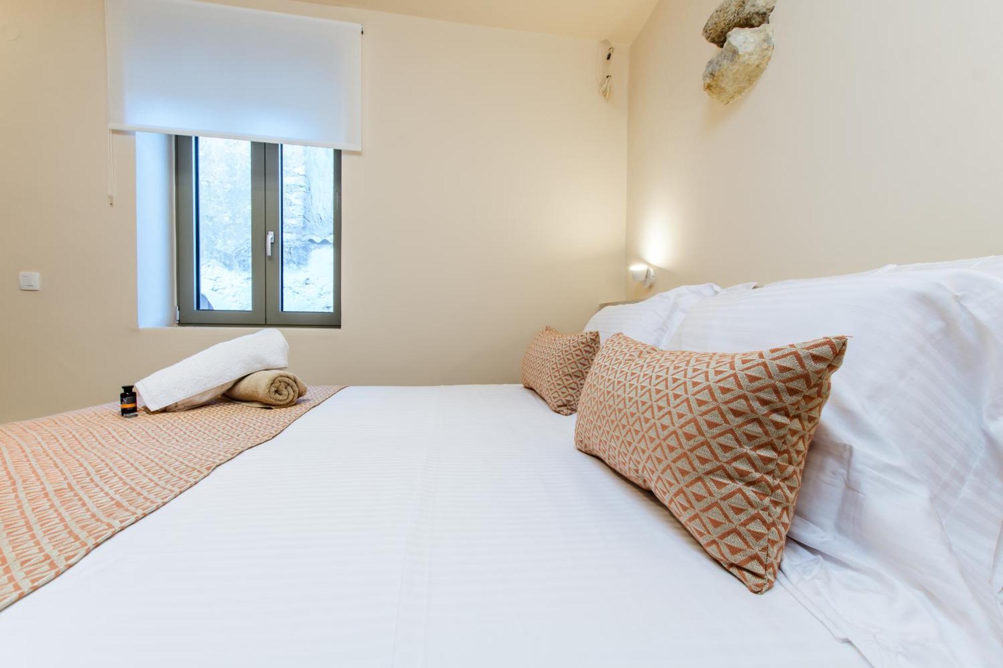 Kilada Village Retreat Jacuzzi - Parking - Garden Platanias (Crete)